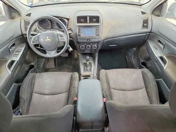 JA4AR3AU5JZ001617 2018 MITSUBISHI OUTLANDER - Image 8