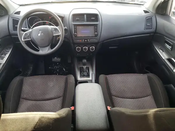 JA4AR3AU5JZ005103 2018 MITSUBISHI OUTLANDER - Image 8