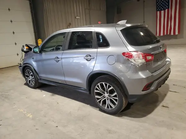 JA4AR3AU5JZ012729 2018 MITSUBISHI OUTLANDER - Image 2