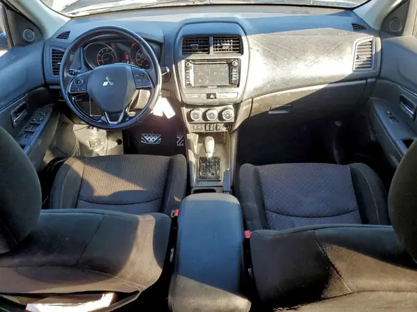 JA4AR3AU5JZ022886 2018 MITSUBISHI OUTLANDER - Image 8