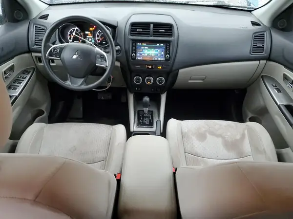 JA4AR3AU5JZ024363 2018 MITSUBISHI OUTLANDER - Image 8