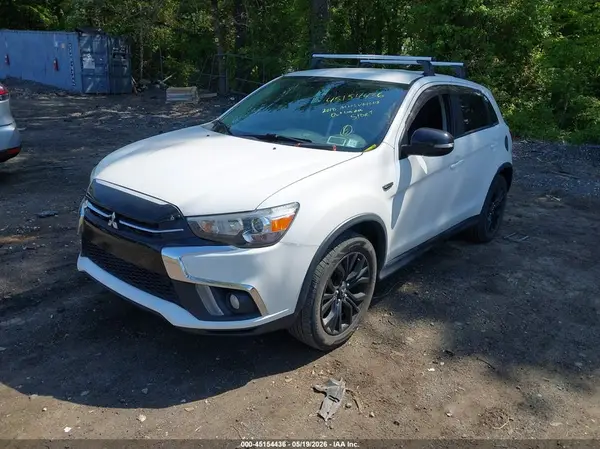 JA4AR3AU5JZ024685 2018 MITSUBISHI OUTLANDER - Image 2