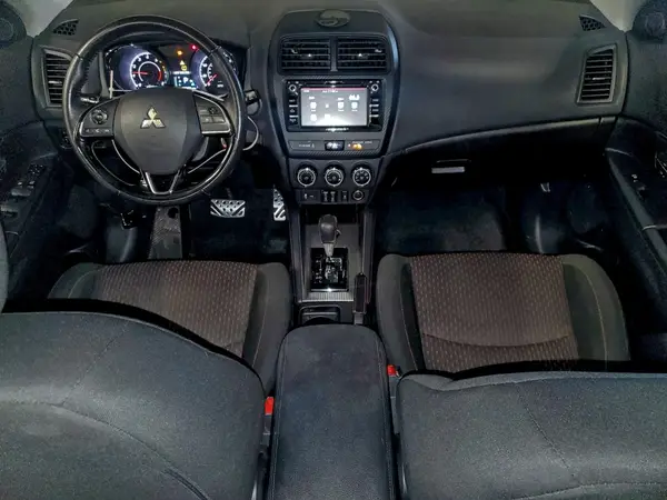 JA4AR3AU5JZ025125 2018 MITSUBISHI OUTLANDER - Image 8