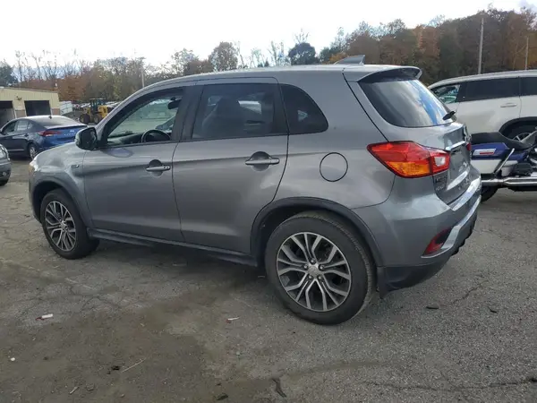 JA4AR3AU5KU014415 2019 MITSUBISHI OUTLANDER - Image 2