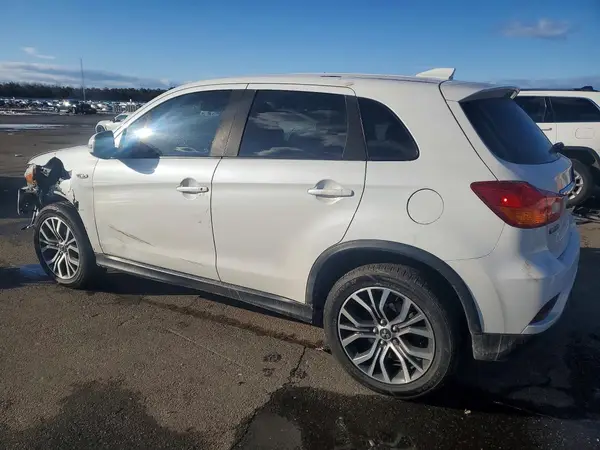 JA4AR3AU5KU015922 2019 MITSUBISHI OUTLANDER - Image 2