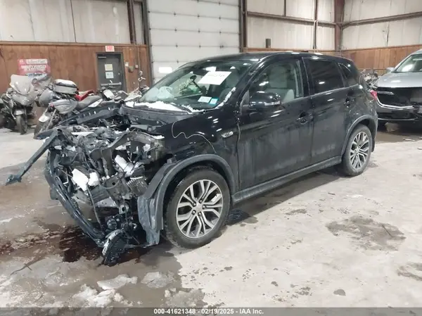 JA4AR3AU5KU016682 2019 MITSUBISHI OUTLANDER - Image 2