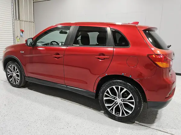 JA4AR3AU5KU017833 2019 MITSUBISHI OUTLANDER - Image 2