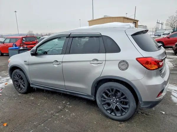 JA4AR3AU5KU018237 2019 MITSUBISHI OUTLANDER - Image 2