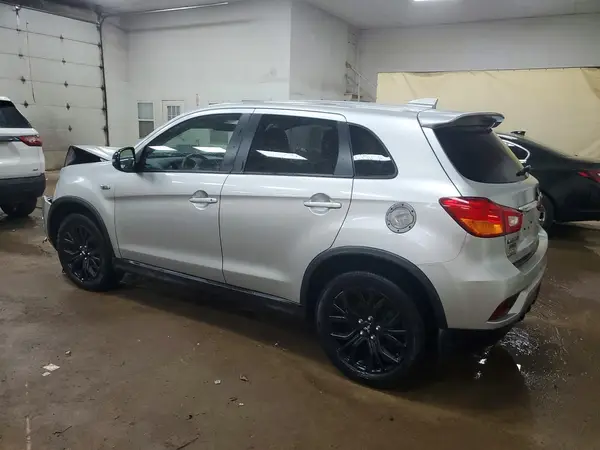 JA4AR3AU5KU019582 2019 MITSUBISHI OUTLANDER - Image 2