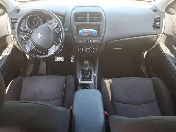 JA4AR3AU5KU019582 2019 MITSUBISHI OUTLANDER - Image 8