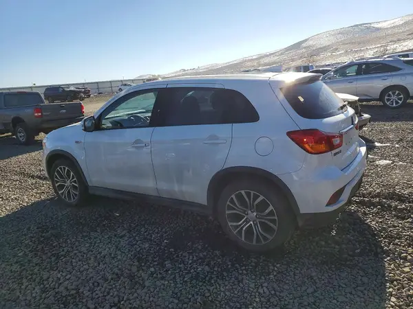 JA4AR3AU5KU020859 2019 MITSUBISHI OUTLANDER - Image 2