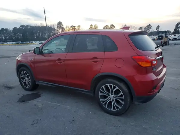 JA4AR3AU5KU024085 2019 MITSUBISHI OUTLANDER - Image 2