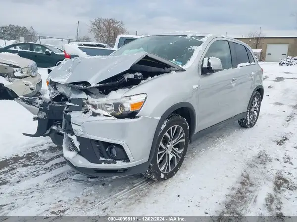 JA4AR3AU5KU028010 2019 MITSUBISHI OUTLANDER - Image 2