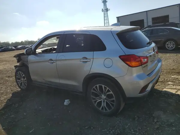 JA4AR3AU5KU028198 2019 MITSUBISHI OUTLANDER - Image 2
