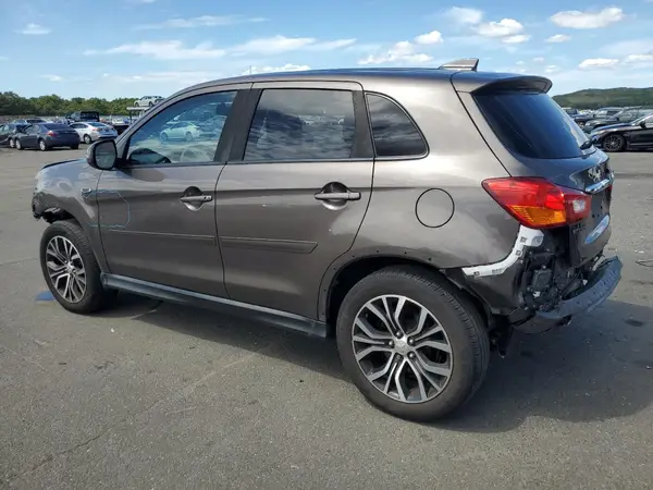 JA4AR3AU5KU028217 2019 MITSUBISHI OUTLANDER - Image 2
