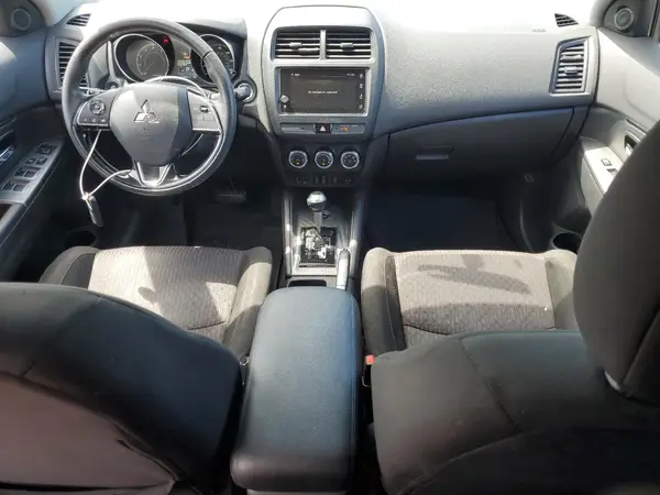 JA4AR3AU5KU028217 2019 MITSUBISHI OUTLANDER - Image 8