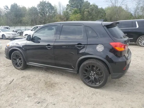 JA4AR3AU5KU028749 2019 MITSUBISHI OUTLANDER - Image 2