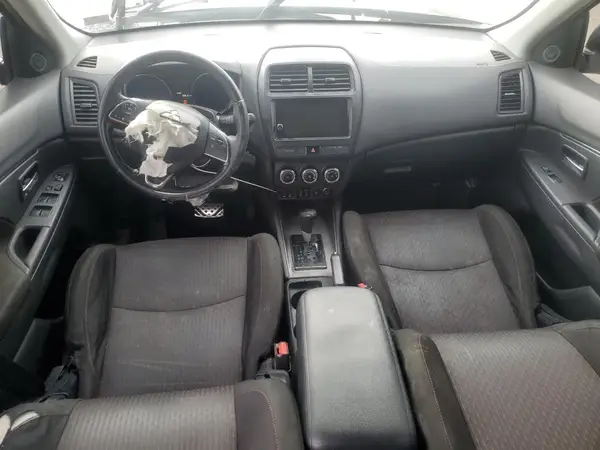 JA4AR3AU5KU028749 2019 MITSUBISHI OUTLANDER - Image 8