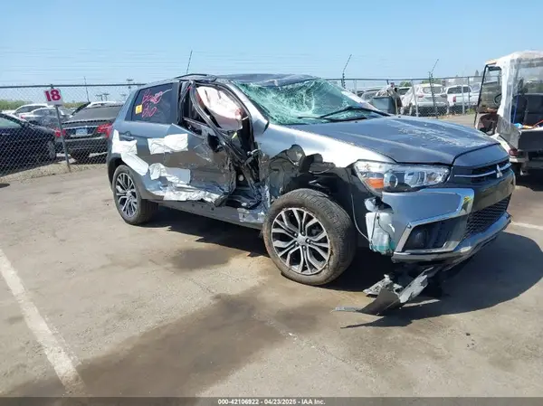 JA4AR3AU5KU028816 2019 MITSUBISHI OUTLANDER - Image 1