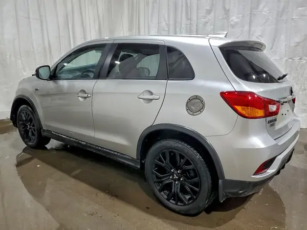 JA4AR3AU5KU030419 2019 MITSUBISHI OUTLANDER - Image 2