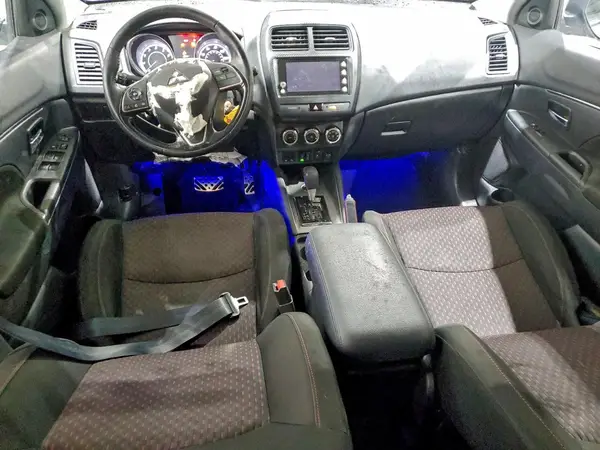 JA4AR3AU5KU030419 2019 MITSUBISHI OUTLANDER - Image 8