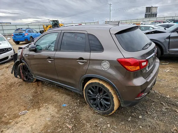 JA4AR3AU5KU030520 2019 MITSUBISHI OUTLANDER - Image 2