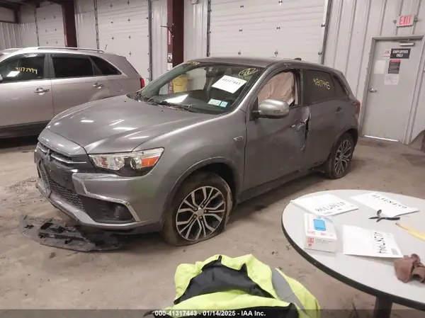 JA4AR3AU5KU030548 2019 MITSUBISHI OUTLANDER - Image 2