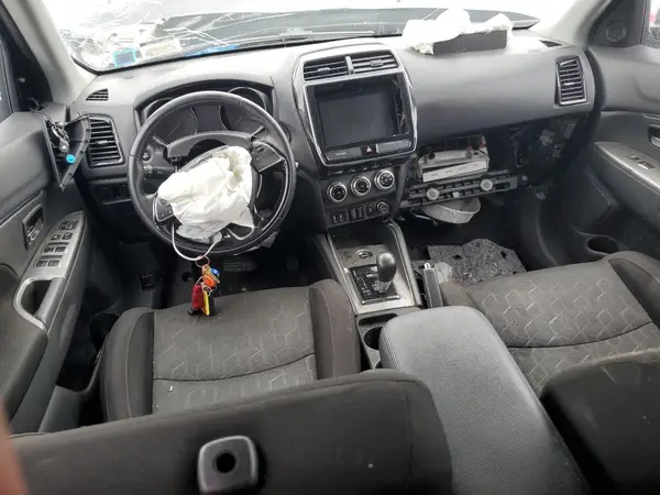 JA4AR3AU5LU014190 2020 MITSUBISHI OUTLANDER - Image 8