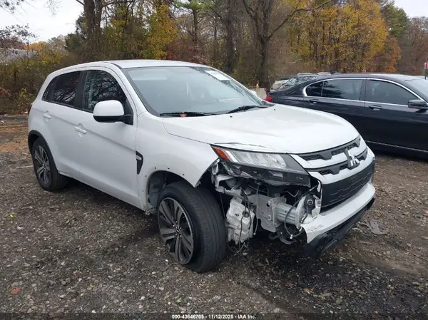 JA4AR3AU5LU014867 2020 MITSUBISHI OUTLANDER - Image 1