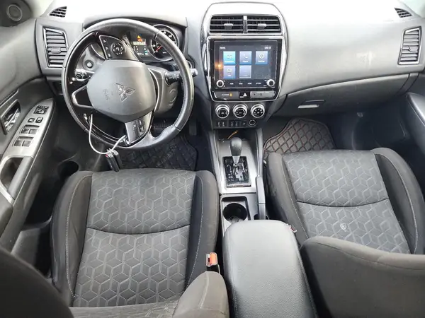 JA4AR3AU5LU020829 2020 MITSUBISHI OUTLANDER - Image 8