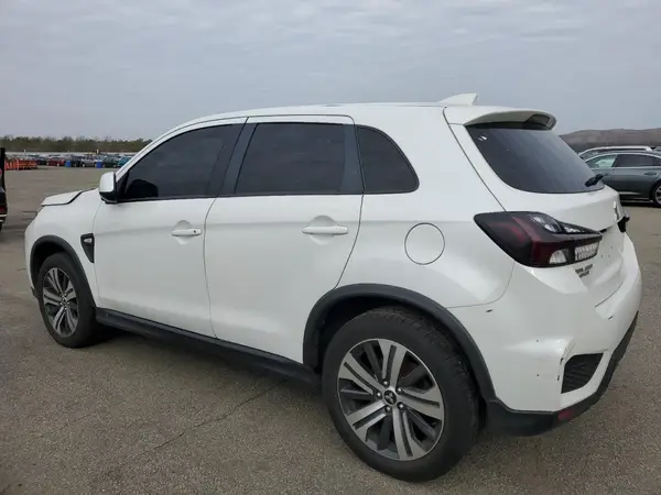 JA4AR3AU5LU028977 2020 MITSUBISHI OUTLANDER - Image 2