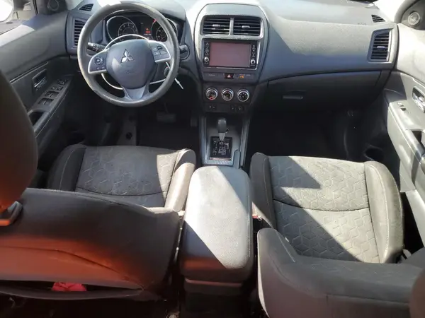 JA4AR3AU5LU030566 2020 MITSUBISHI OUTLANDER - Image 8