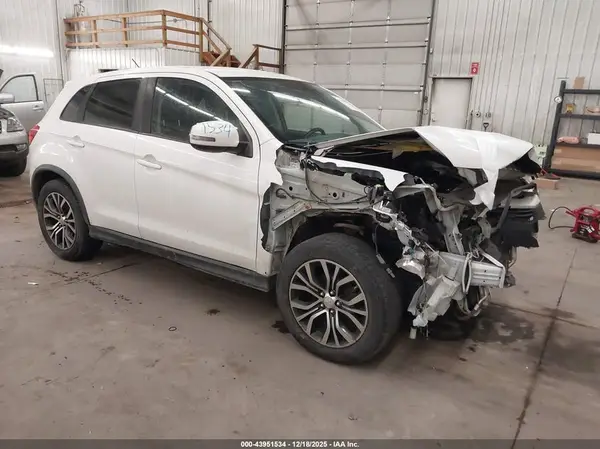JA4AR3AU6GZ033887 2016 MITSUBISHI OUTLANDER - Image 1