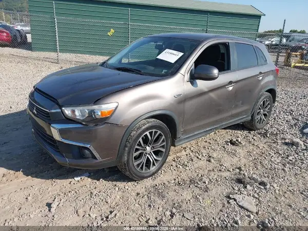 JA4AR3AU6GZ055887 2016 MITSUBISHI OUTLANDER - Image 2