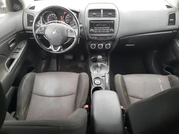 JA4AR3AU6HZ003466 2017 MITSUBISHI OUTLANDER - Image 8