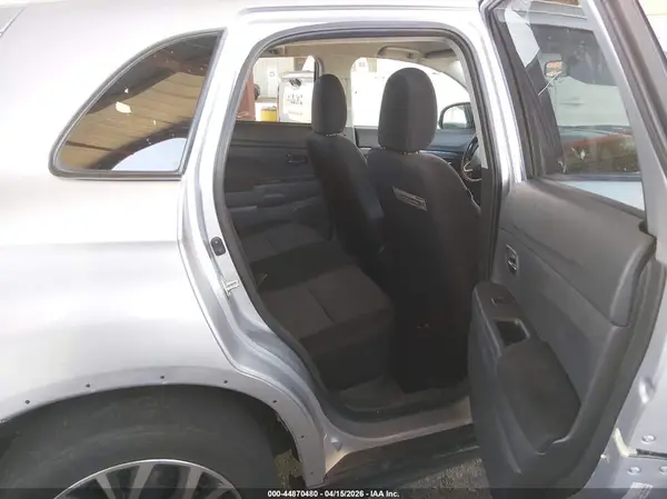 JA4AR3AU6HZ009090 2017 MITSUBISHI OUTLANDER - Image 8