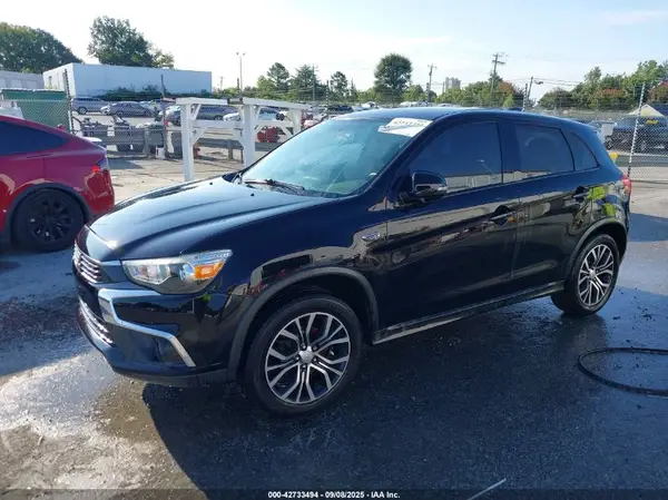 JA4AR3AU6HZ010045 2017 MITSUBISHI OUTLANDER - Image 2