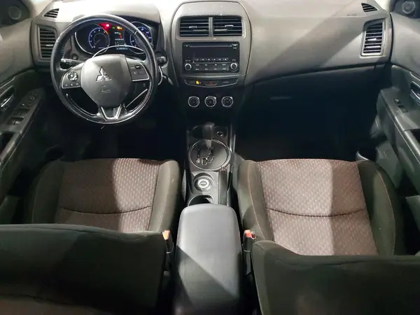 JA4AR3AU6HZ011440 2017 MITSUBISHI OUTLANDER - Image 8