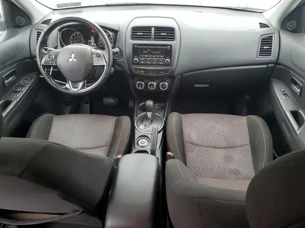JA4AR3AU6HZ020364 2017 MITSUBISHI OUTLANDER - Image 8