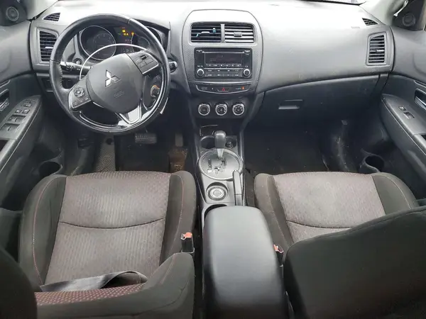 JA4AR3AU6HZ024088 2017 MITSUBISHI OUTLANDER - Image 8