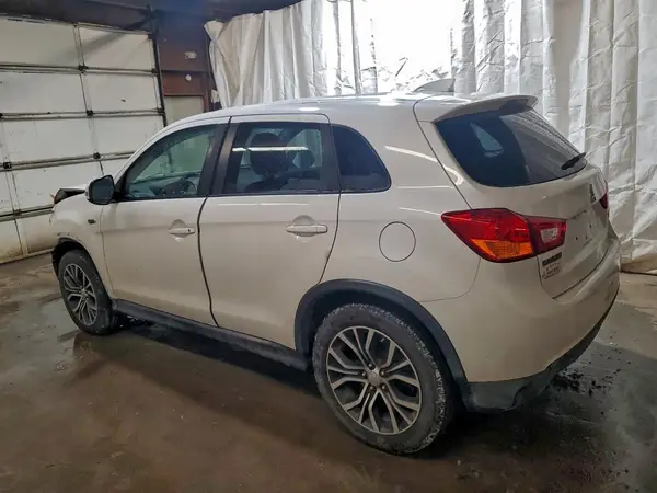 JA4AR3AU6HZ031560 2017 MITSUBISHI OUTLANDER - Image 2