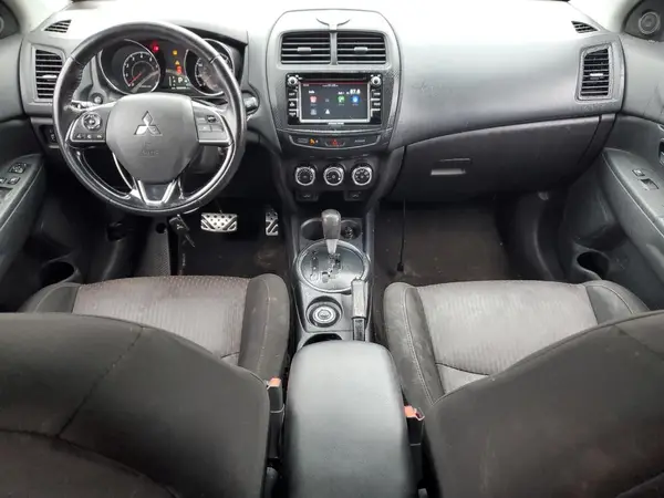 JA4AR3AU6HZ037066 2017 MITSUBISHI OUTLANDER - Image 8