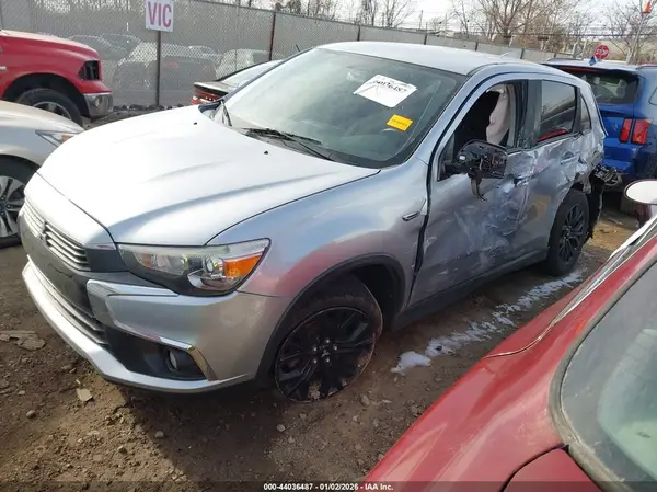 JA4AR3AU6HZ037164 2017 MITSUBISHI OUTLANDER - Image 2