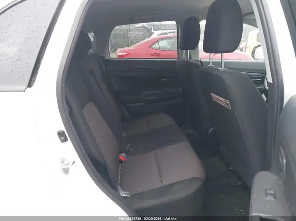 JA4AR3AU6HZ038525 2017 MITSUBISHI OUTLANDER - Image 8
