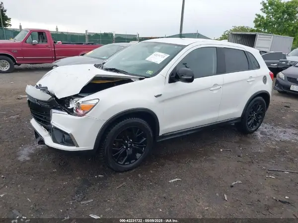 JA4AR3AU6HZ061609 2017 MITSUBISHI OUTLANDER - Image 2