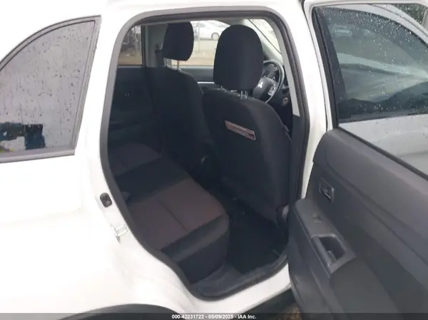 JA4AR3AU6HZ061609 2017 MITSUBISHI OUTLANDER - Image 8
