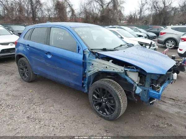 JA4AR3AU6HZ066941 2017 MITSUBISHI OUTLANDER - Image 1