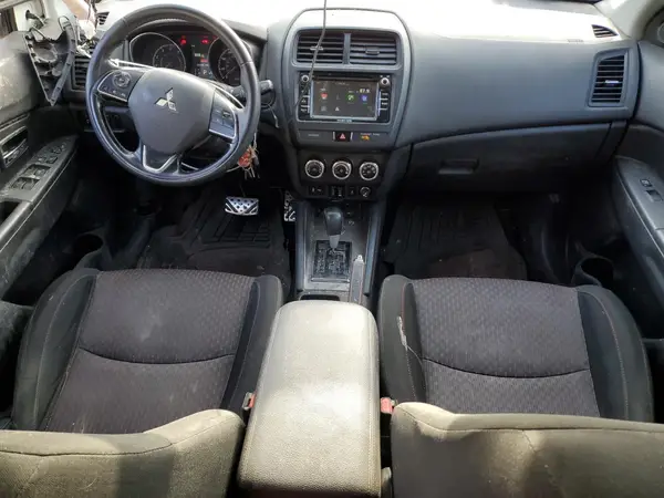 JA4AR3AU6JU003342 2018 MITSUBISHI OUTLANDER - Image 8