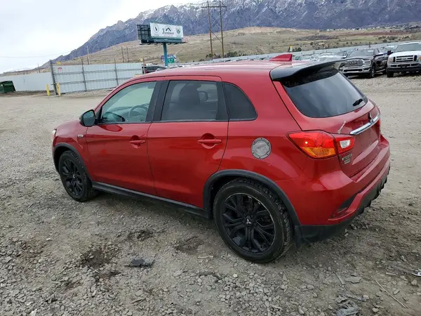 JA4AR3AU6JU006080 2018 MITSUBISHI OUTLANDER - Image 2