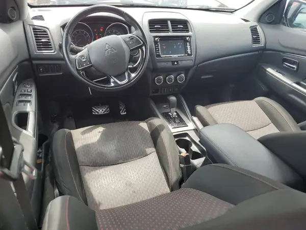 JA4AR3AU6JU010890 2018 MITSUBISHI OUTLANDER - Image 8